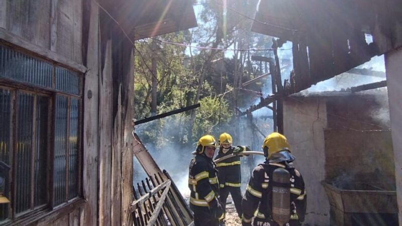 Incêndio em residência deixa uma vítima fatal em São Bento do Sul