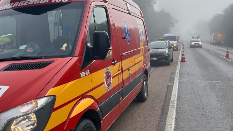 Engavetamento envolve três veículos na BR-116 em Papanduva