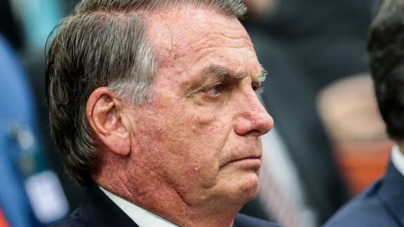 Moraes decreta prisão domiciliar de Bolsonaro 24h após manifestações contra o STF