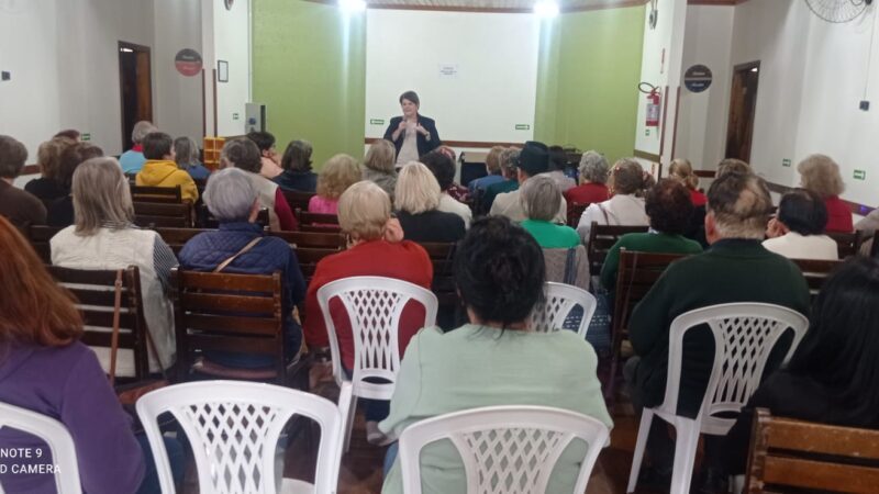 Centro da Mulher dá andamento à campanha Agosto Lilás