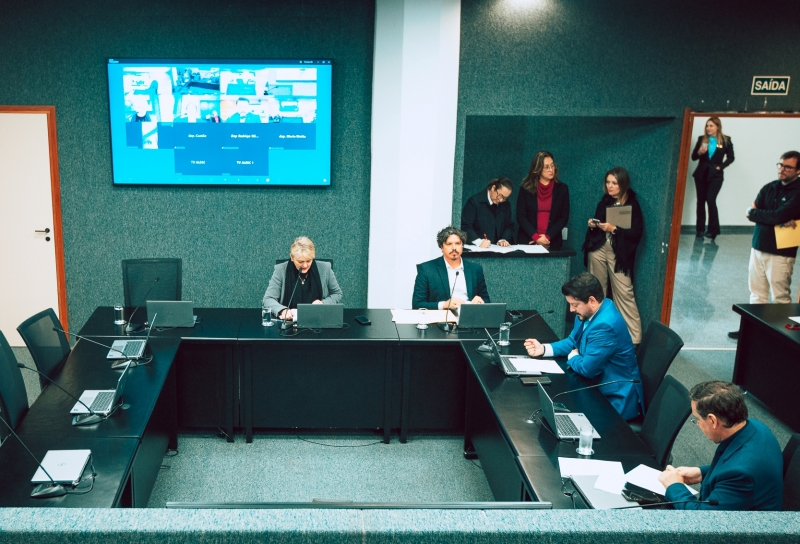 Avança na Alesc projeto que proíbe danças obscenas nas escolas