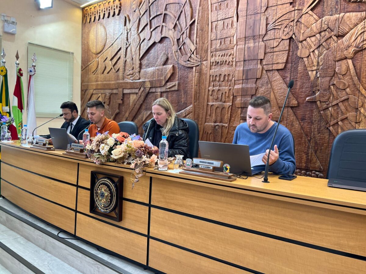 Comissões aprovam tramitação de projetos