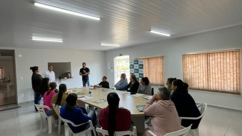 Prefeitura de Campo Alegre promove capacitação para merendeiras da rede municipal