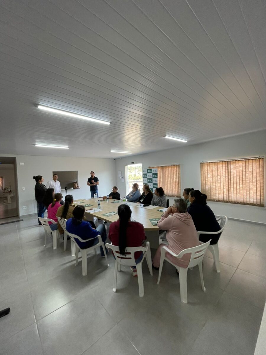 Prefeitura de Campo Alegre promove capacitação para merendeiras da rede municipal