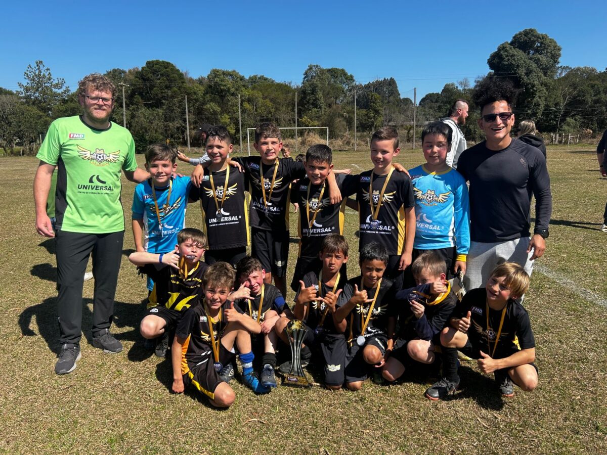 FMD São Bento do Sul conquista títulos na Liga dos Campeões Kids em Rio Negro