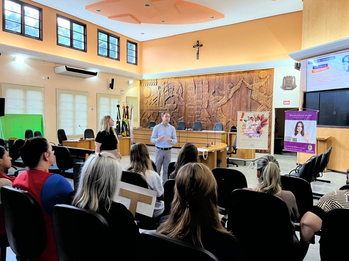 Procuradoria da Mulher promove mesa redonda pelo Agosto Lilás