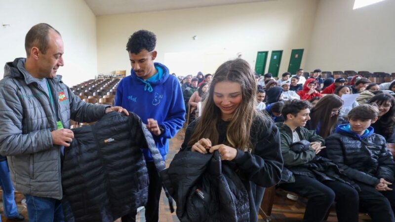 Governo de SC irá entregar uniformes escolares para mais de 200 mil estudantes da rede estadual