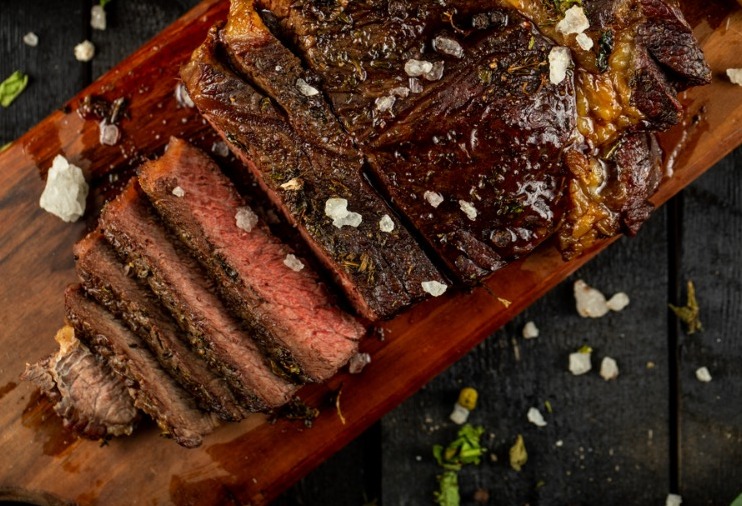 Homem é preso após furtar peças de picanha em mercado de Canoinhas