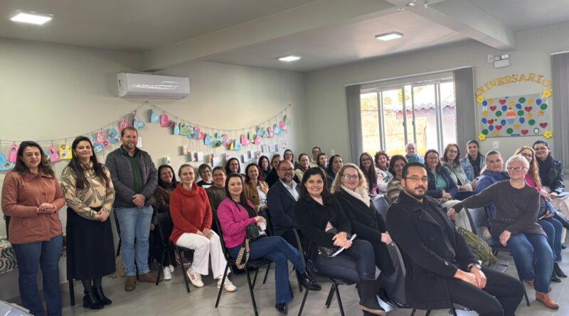 Papanduva sedia reunião do COGETAS com municípios da Ampla Norte