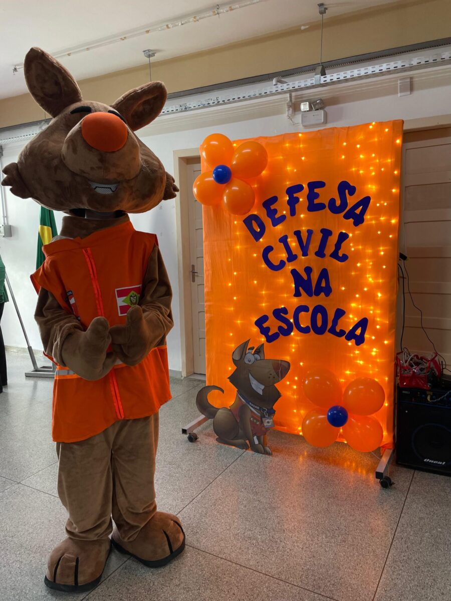 Prefeitura de Campo Alegre Entrega Kits em Escolas do Município Como Parte do Programa Estadual de Proteção e Defesa Civil