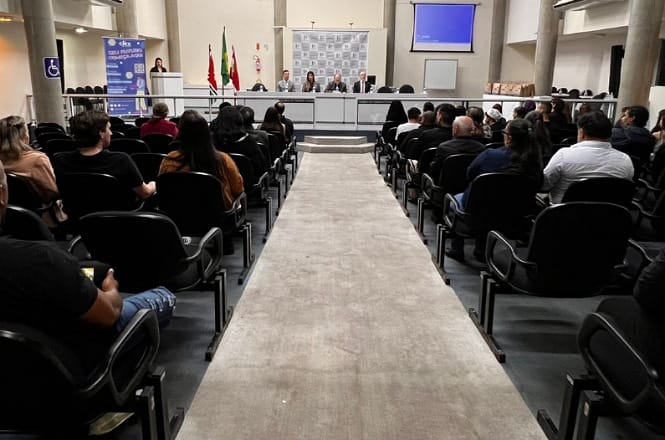 Jovens do Novos Caminhos concluem formação para o mercado de trabalho em Criciúma