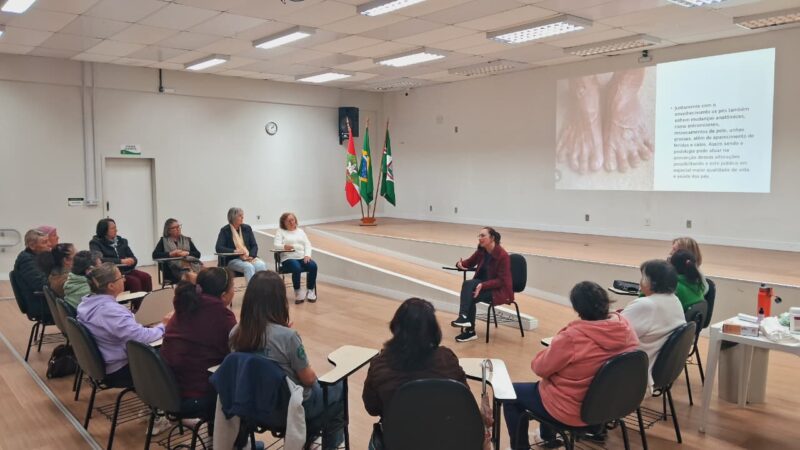Encontro de Cuidadores em Família destaca importância do cuidado com os pés