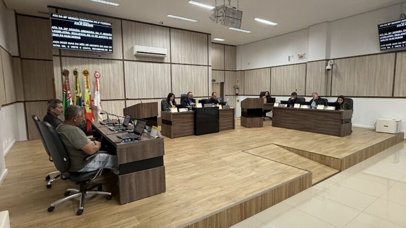 Câmara de Papanduva realiza 21ª Sessão Ordinária com aprovação de projetos e participação do Executivo