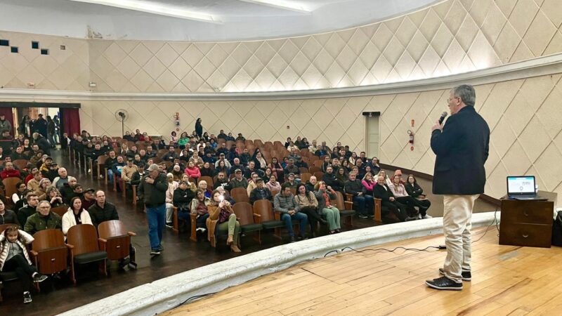 Evento lotado para regularização de imóveis da Cohab