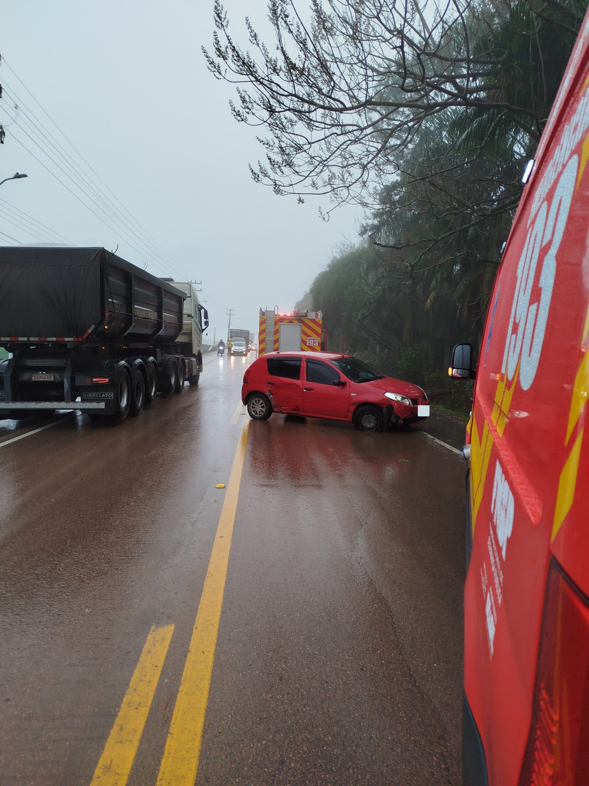 Acidente de trânsito mobiliza bombeiros em Ituporanga