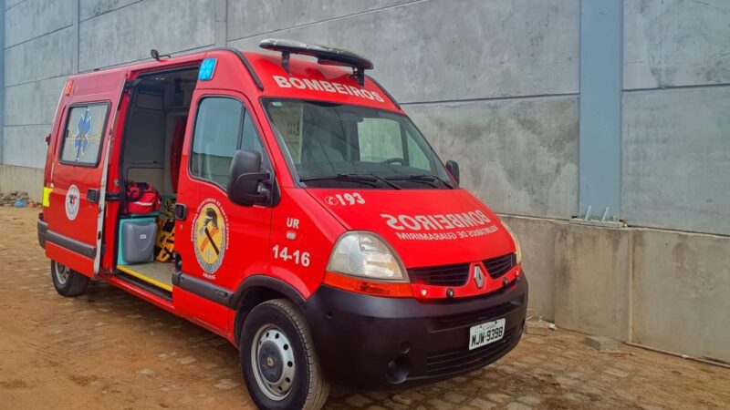 Acidente entre carro e moto deixa homem gravemente ferido em Guaramirim