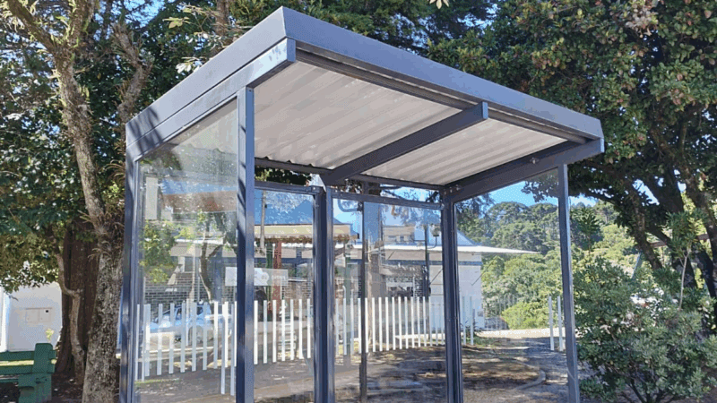 Novos abrigos de passageiros começam a ser instalados em São Bento do Sul