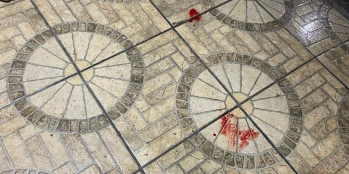 Homem é morto a facadas após cobrar aluguel de inquilino em Itajaí