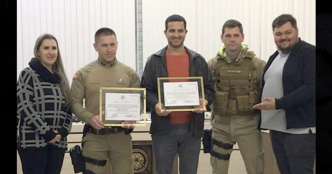 Policiais militares recebem menção honrosa por atuação em ocorrência de roubo a lotérica em Major Vieira