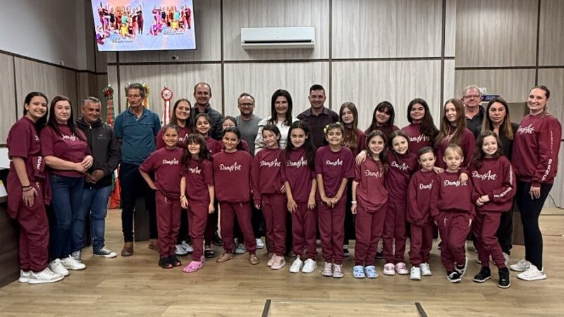 Câmara de Papanduva celebra conquistas do Grupo DançArt e aprova o SAMU Municipal