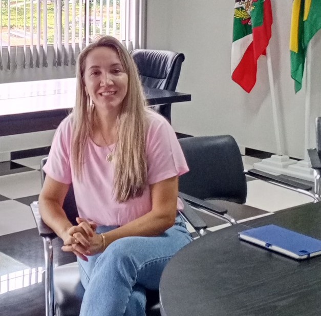 Prefeitura de Santa Terezinha inicia topografia para novo projeto de pavimentação