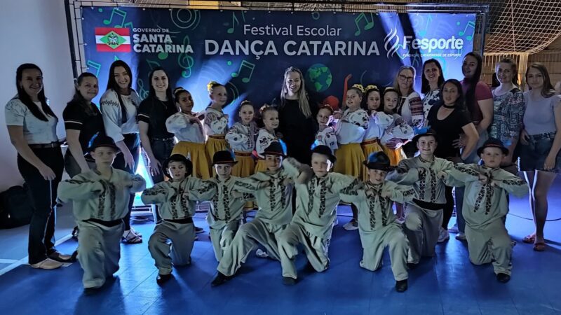 Santa Terezinha brilha no Festival Escolar de Dança Catarina e conquista título regional