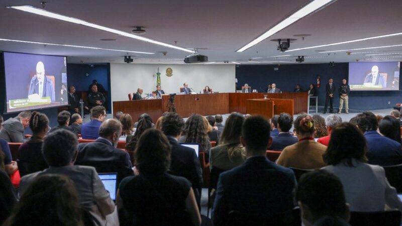 Julgamento de Bolsonaro: defesa nega participação de Ramagem contra sistema eleitoral