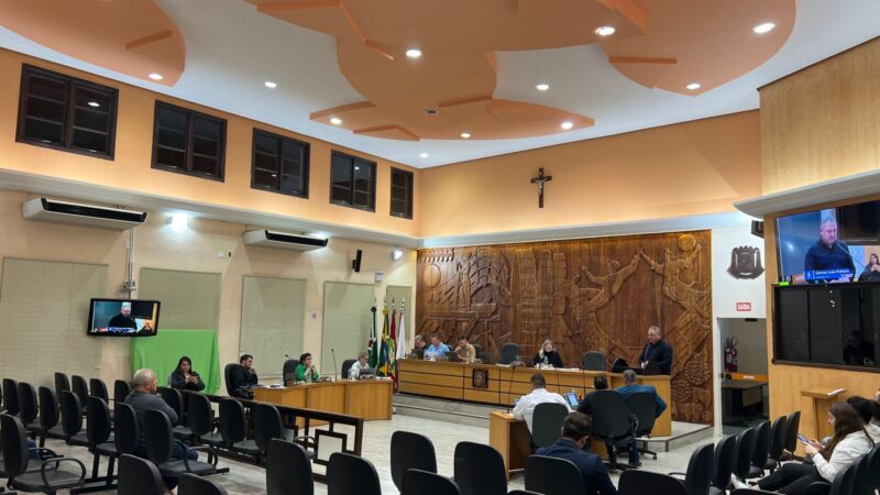 Comissão processante que investiga vereador é instituída em sessão