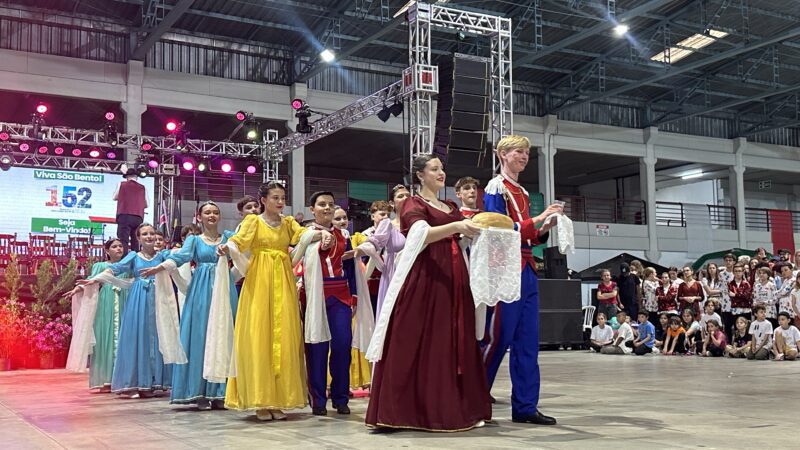 Festa Viva São Bento reúne milhares de pessoas na comemoração dos 152 anos da cidade