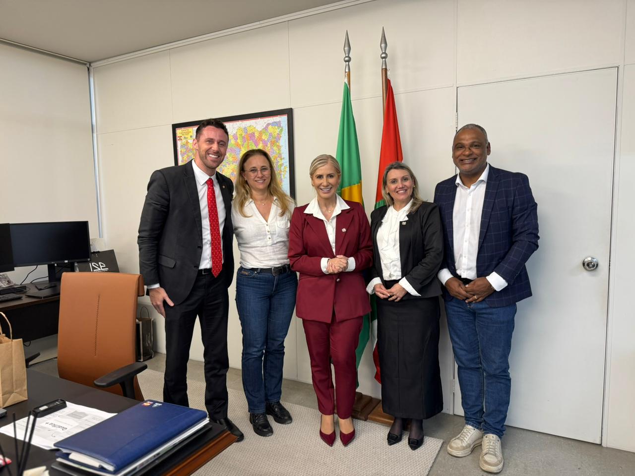 Fernando Krelling discute implementação de “Boletim de Saúde” para alunos da rede estadual