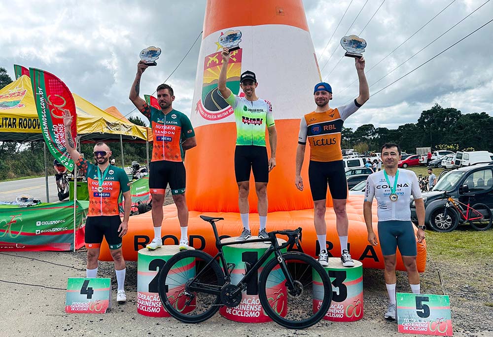 Ciclista jaraguaense é campeão na 7ª etapa do Catarinense de Estrada