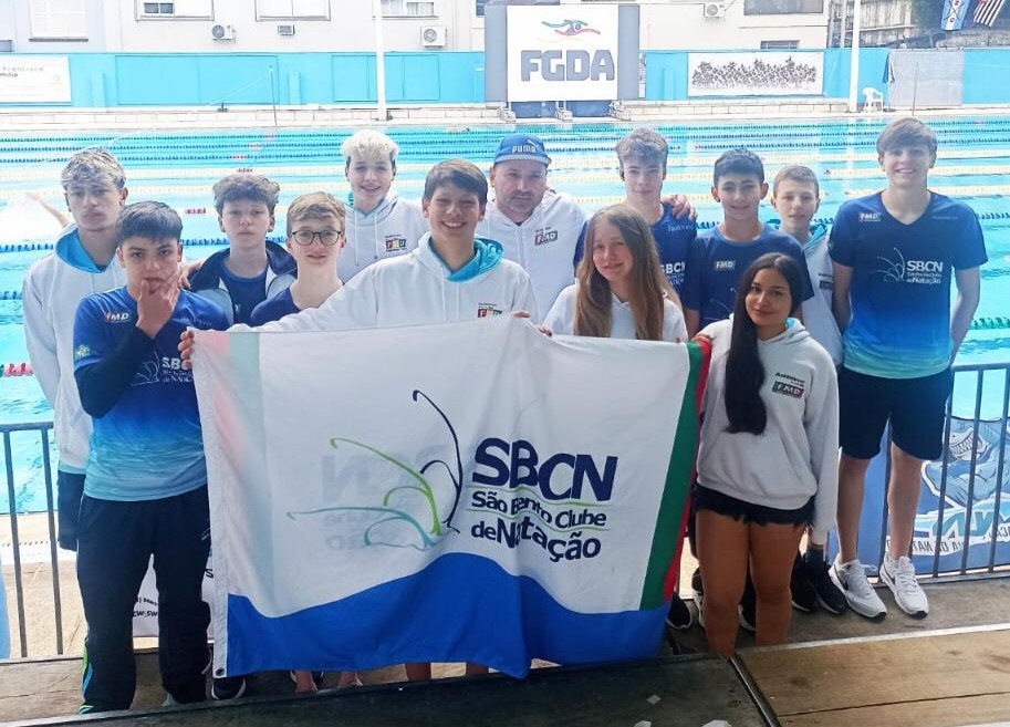Equipe de Natação de São Bento do Sul conquista 18 medalhas no Sul Brasileiro em Porto Alegre