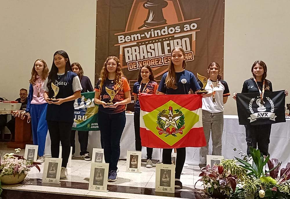 Enxadrista jaraguaense é medalha de bronze no Brasileiro Escolar