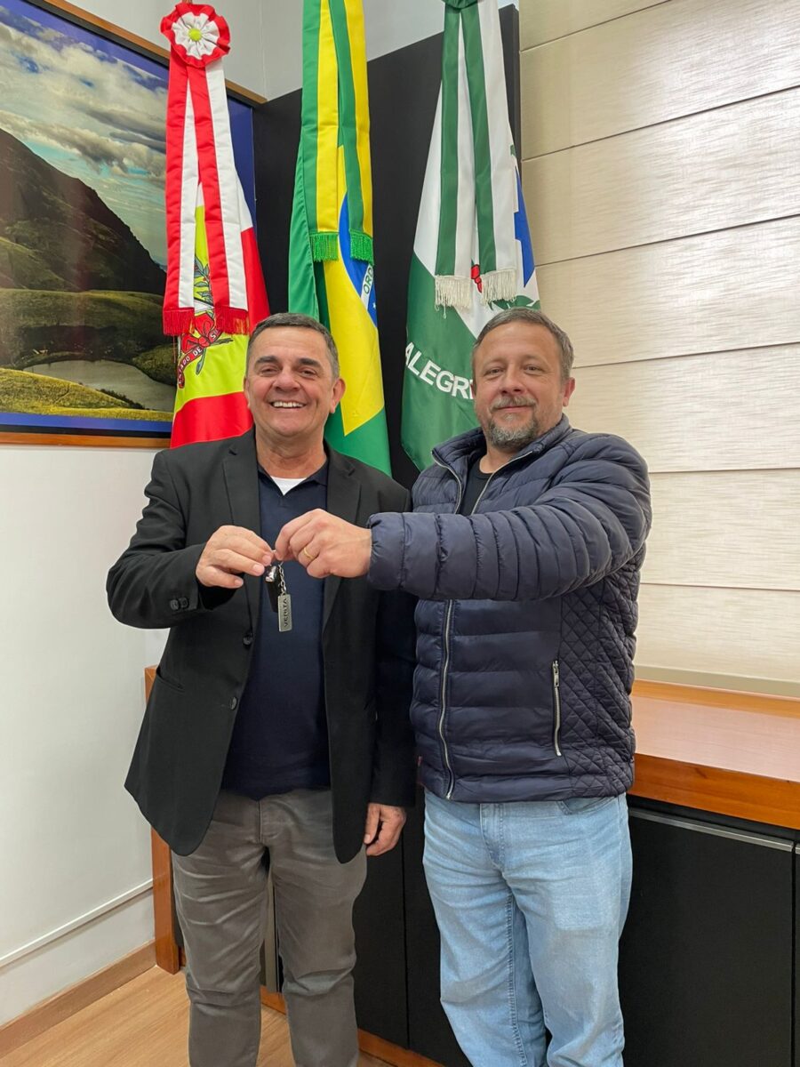 Prefeitura de Campo Alegre investe em nova viatura para a Polícia Civil do município