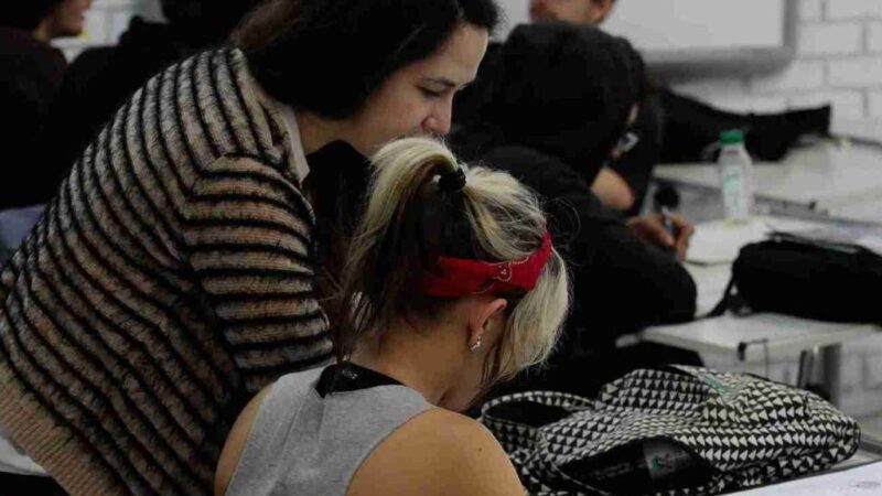 Menos de 40% dos alunos valorizam professor, aponta pesquisa