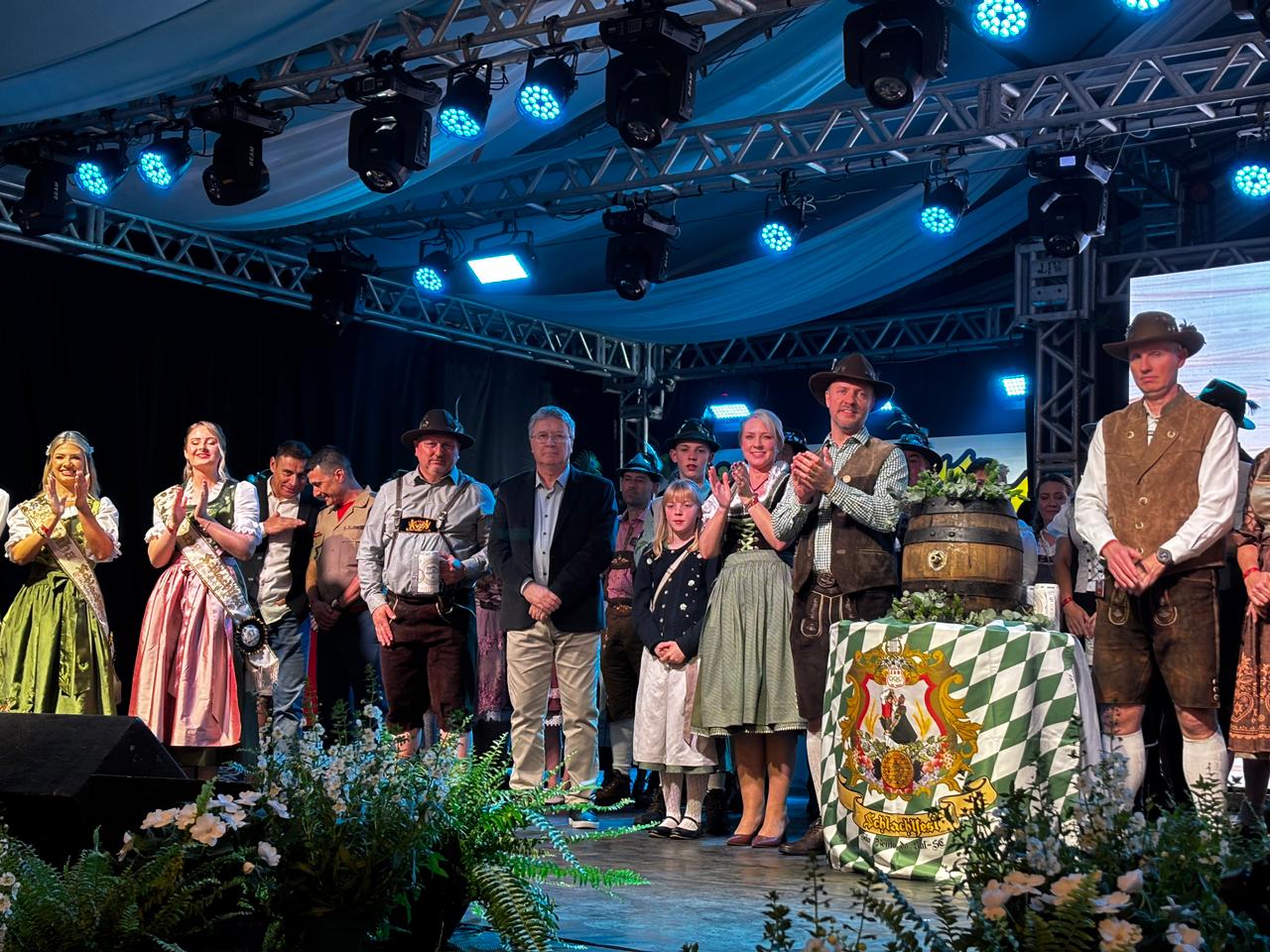 Vereadores prestigiam mais uma edição da Schlachtfest