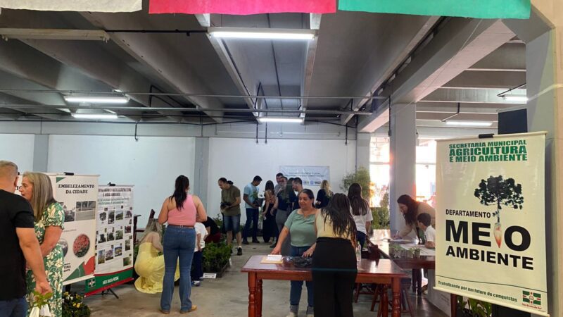 Distribuição de mais de 2 mil mudas de árvores durante evento “Viva São Bento”