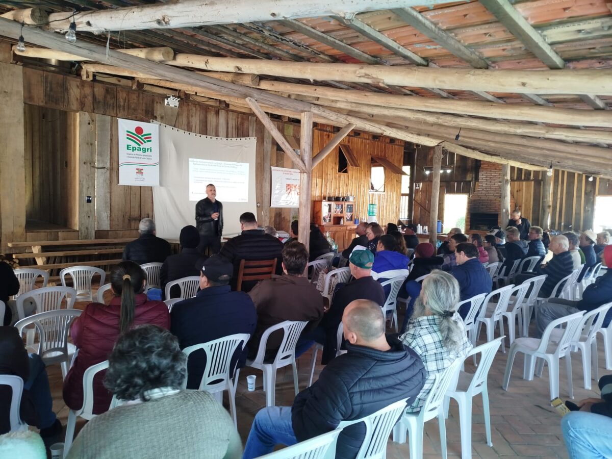 REALIZADO EM MAJOR VIEIRA O 8° ENCONTRO REGIONAL DE APICULTURA DO PLANALTO NORTE CATARINENSE