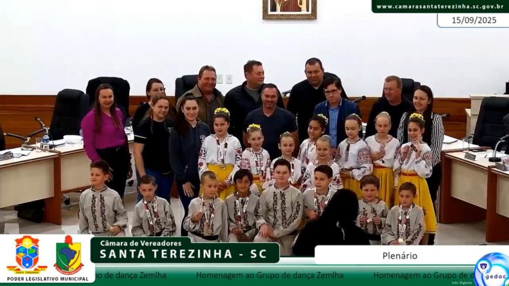 Santa Terezinha celebra vitória do Grupo de Dança Zemlha com Moção de Aplauso