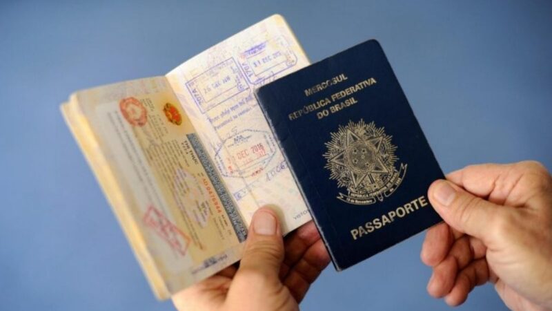 Passaporte gratuito: Câmara aprova benefício para estudantes de baixa renda