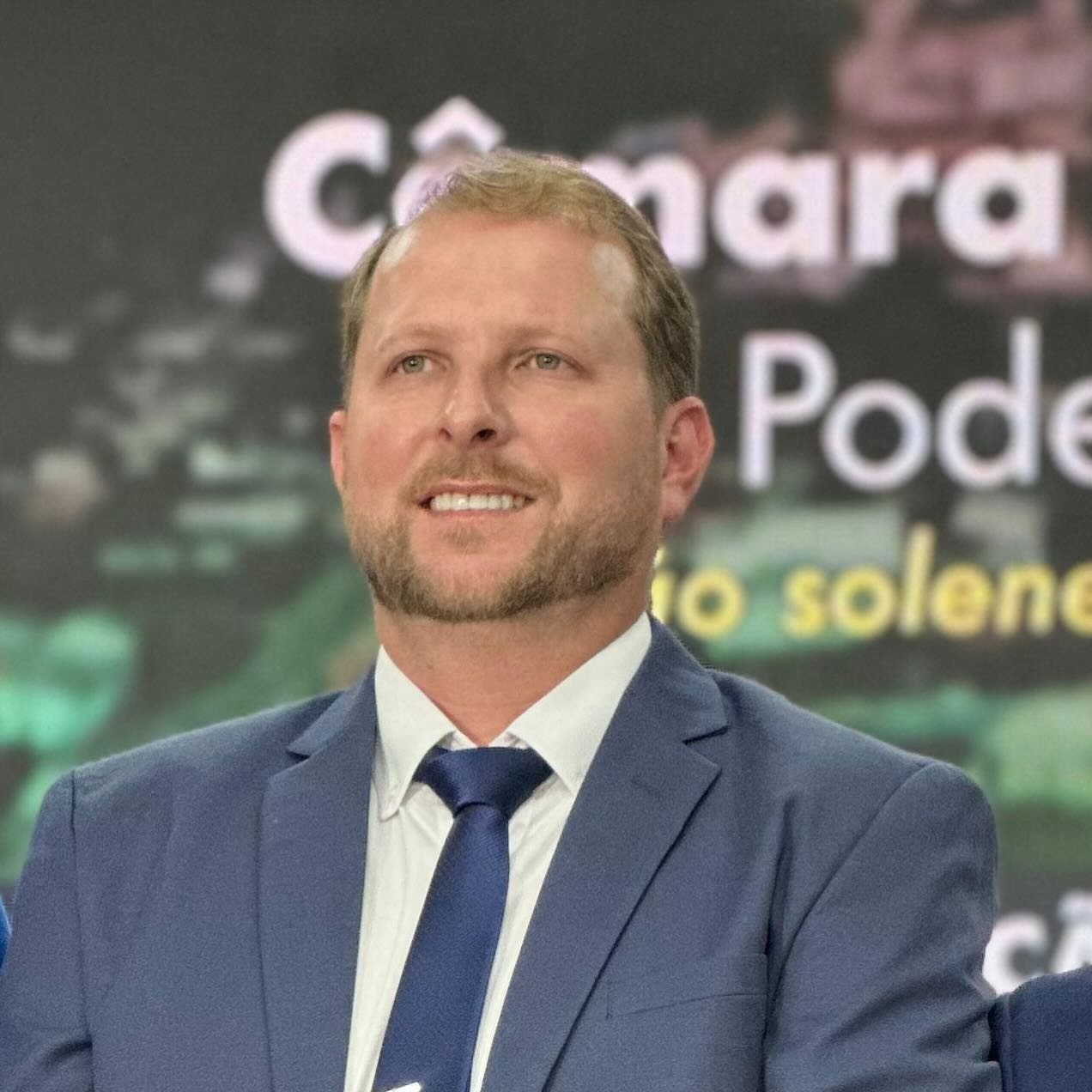 Enquete revela avaliação da população sobre o governo do prefeito Tafarel e o vice Cleitinho