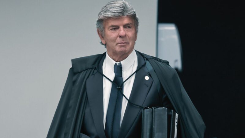Luiz Fux vota pela ‘incompetência absoluta’ do STF para julgar Bolsonaro e aliados