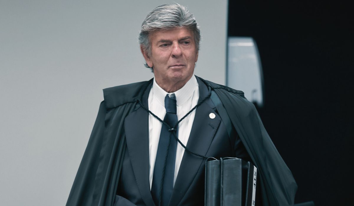 Luiz Fux vota pela ‘incompetência absoluta’ do STF para julgar Bolsonaro e aliados