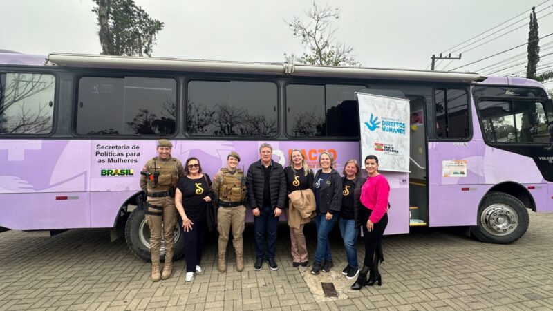 Ônibus Lilás promove mobilização contra a violência doméstica em São Bento do Sul