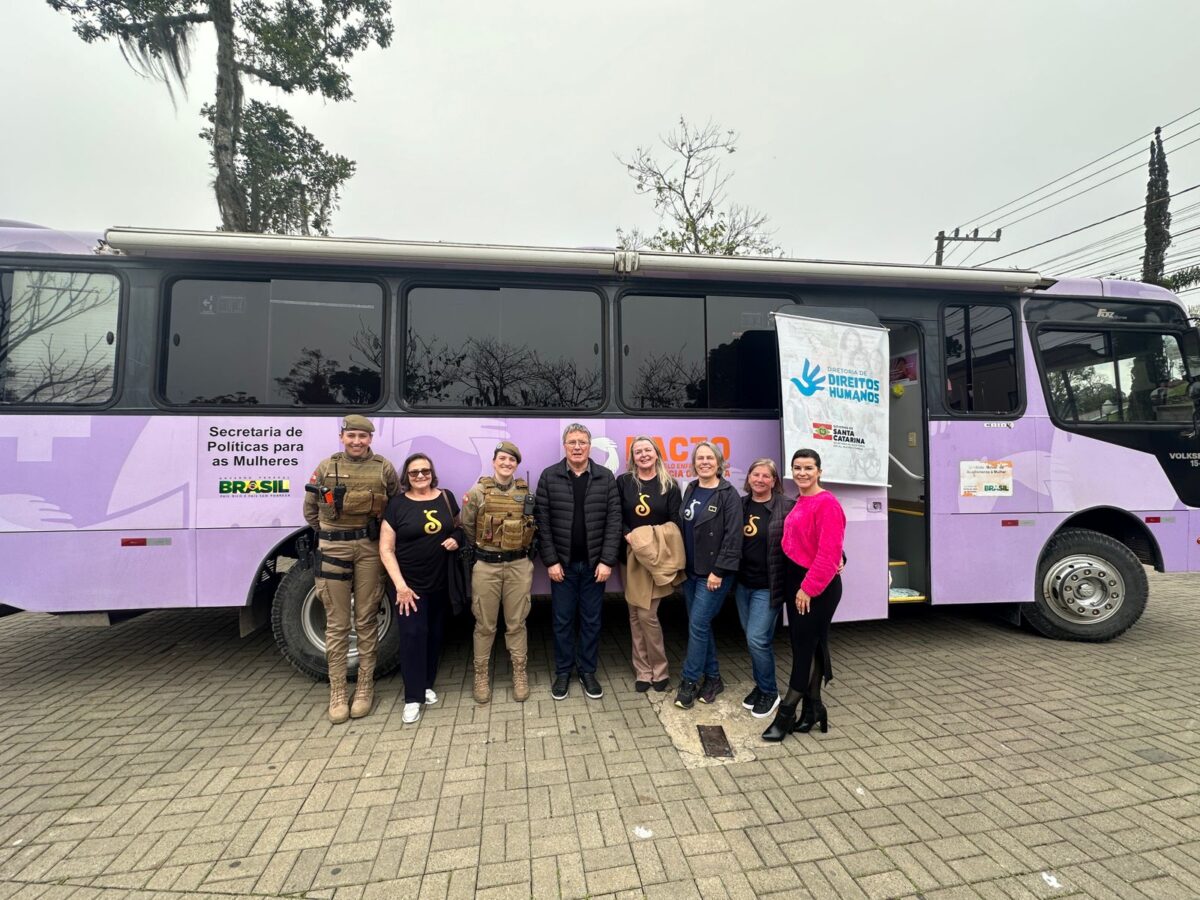 Ônibus Lilás promove mobilização contra a violência doméstica em São Bento do Sul