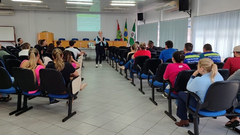 Palestra da Vigilância Sanitária orienta sobre boas práticas de alimentos para a Schlachtfest
