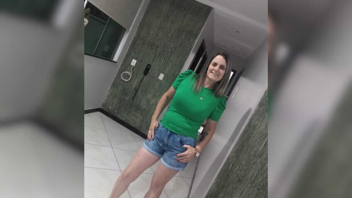 Mulher é morta a facadas em plena luz do dia em Florianópolis; companheiro é suspeito e fugiu