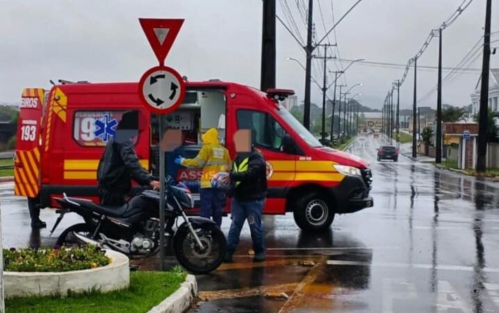 Jovem de 18 anos fica ferido em queda de motocicleta em Porto União
