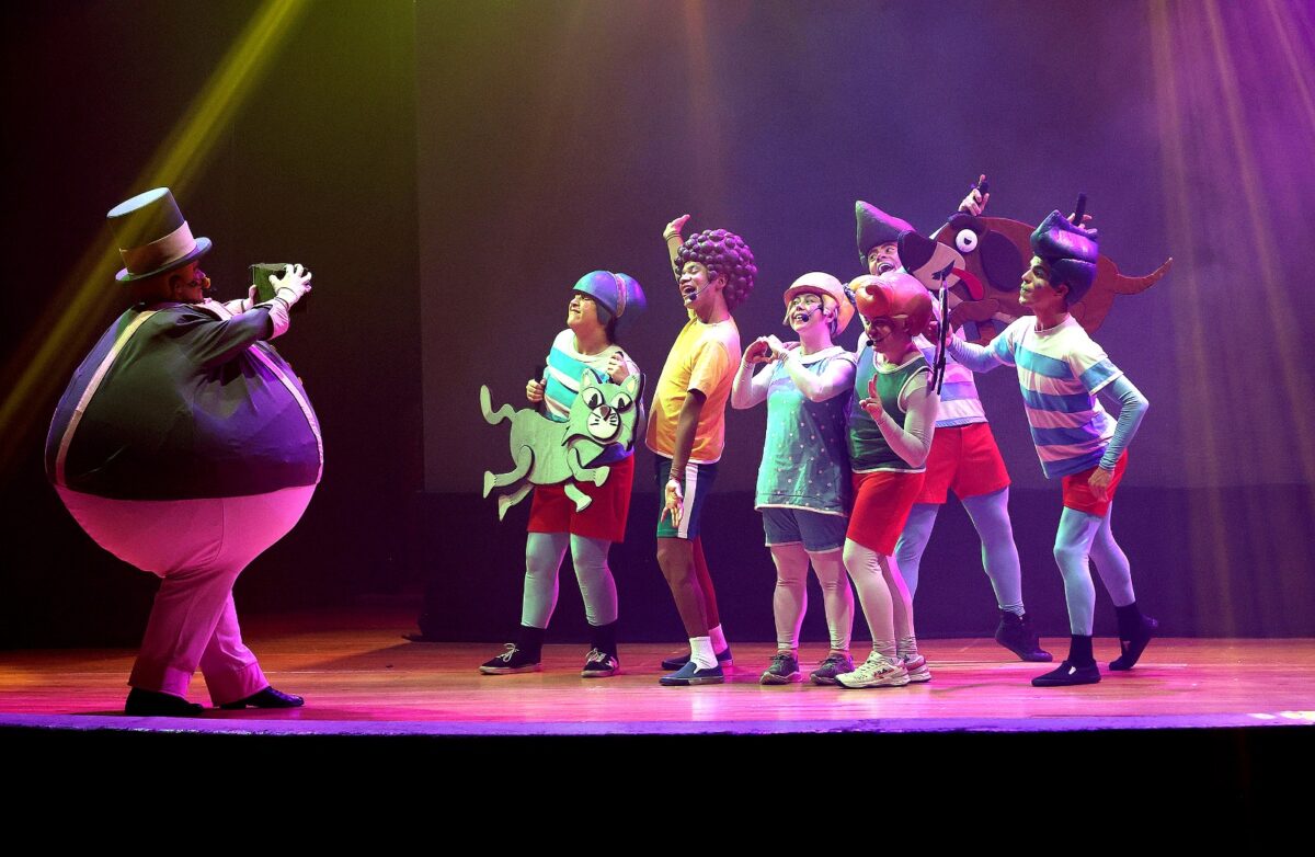 Diversão em Cena estreia em São Bento do Sul com casa cheia e arrecadação solidária