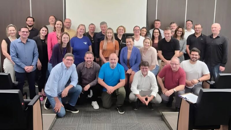 Santa Terezinha busca avanços em inovação e infraestrutura durante reuniões na AMAVI